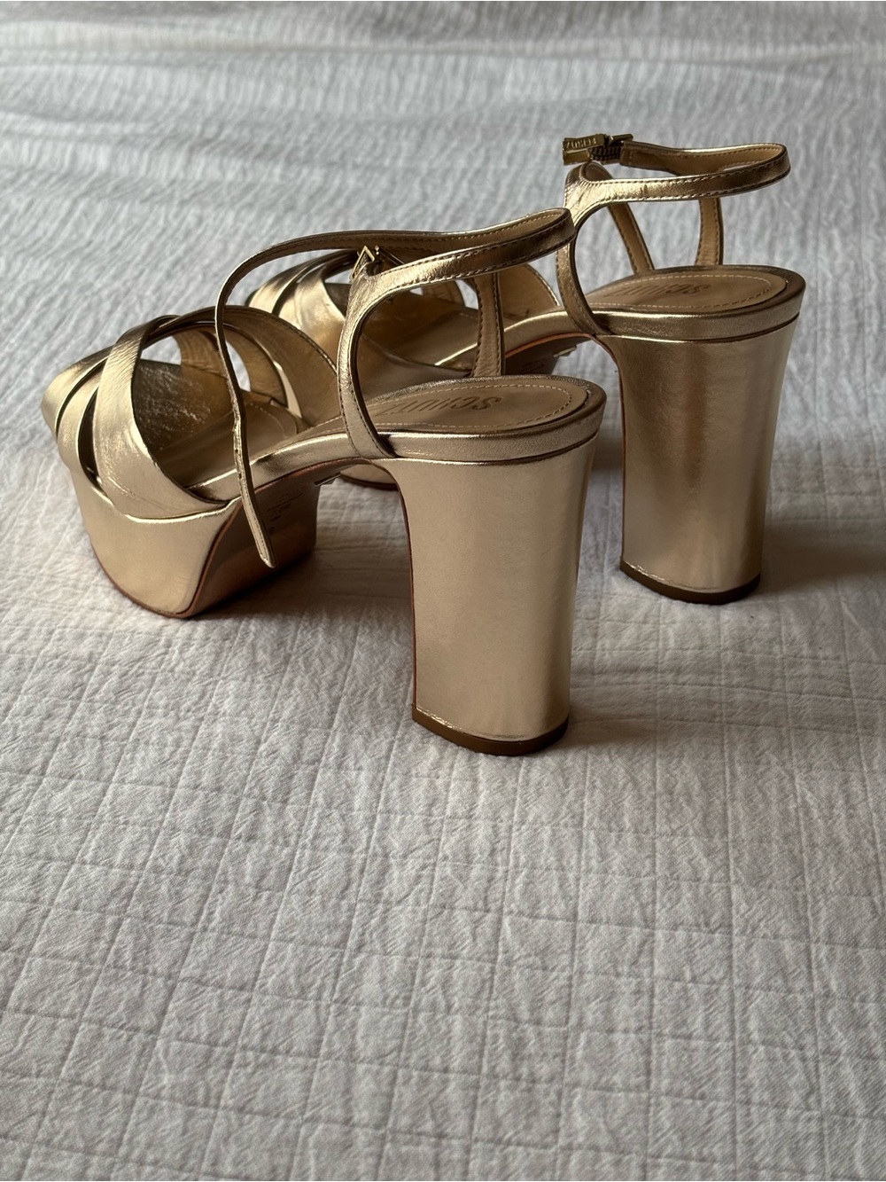 SCHUTZ Keefa Sandal in Gold - Picture 6 of 7